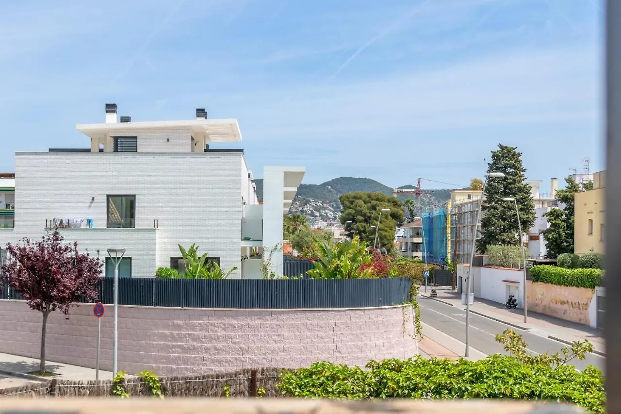 Apartmán Paola: Preciosa Casa Pareada Con Piscina Sitges