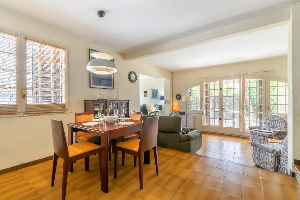 Apartmán Paola: Preciosa Casa Pareada Con Piscina Sitges